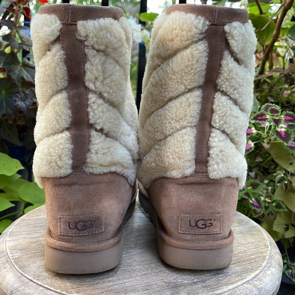 Ugg Suede Boots - Picture 3 of 10
